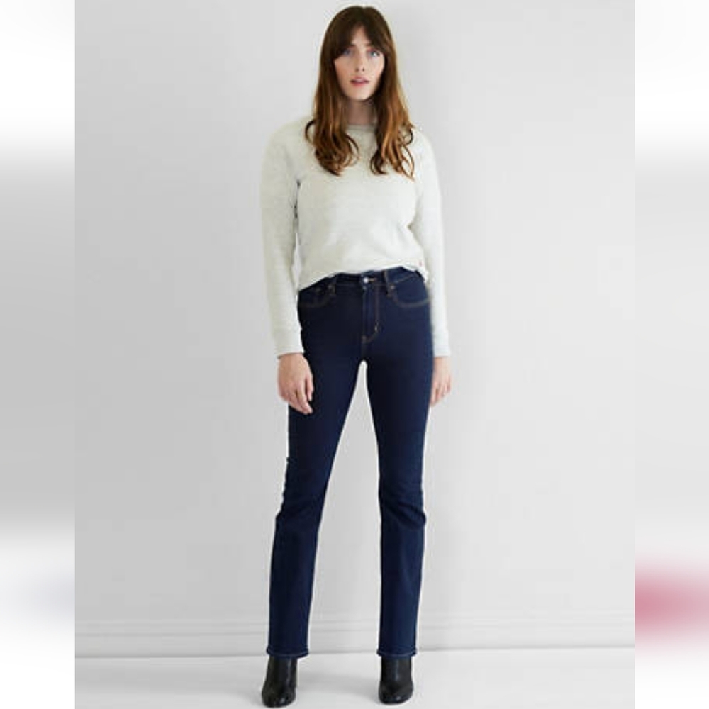 Levi - 725 High Rise Bootcut Jeans